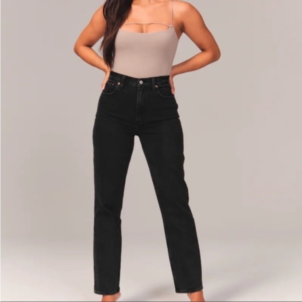 Abercrombie 90’s Straight Ultra High Rise Black Jeans